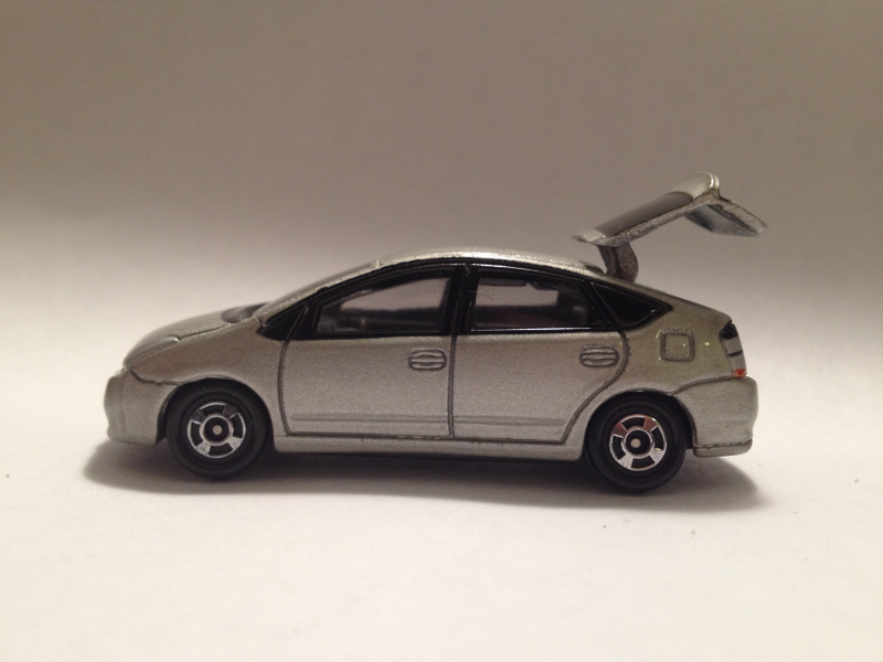Illustration for article titled Tomica Toyota Prius Review